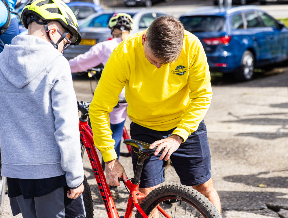 Adult bike hire Wadebridge for Camel Trail cycling